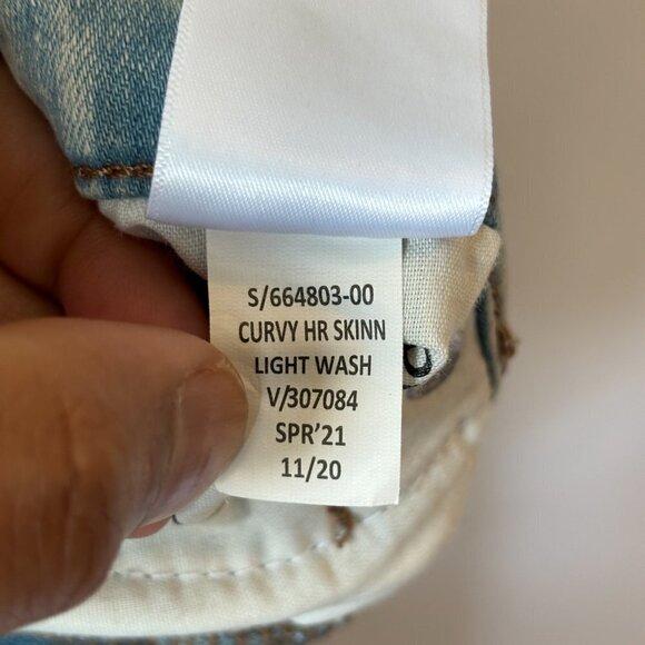 Banana Republic Women's Light Wash Curvy High-Rise Skinny Jeans Size 28/6 - Picture 8 of 9